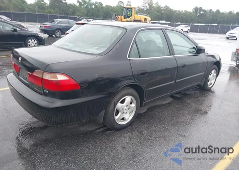 1999 Honda Accord Ex z USA, uszkodzony, nr VIN 1HGCG1653XA033999